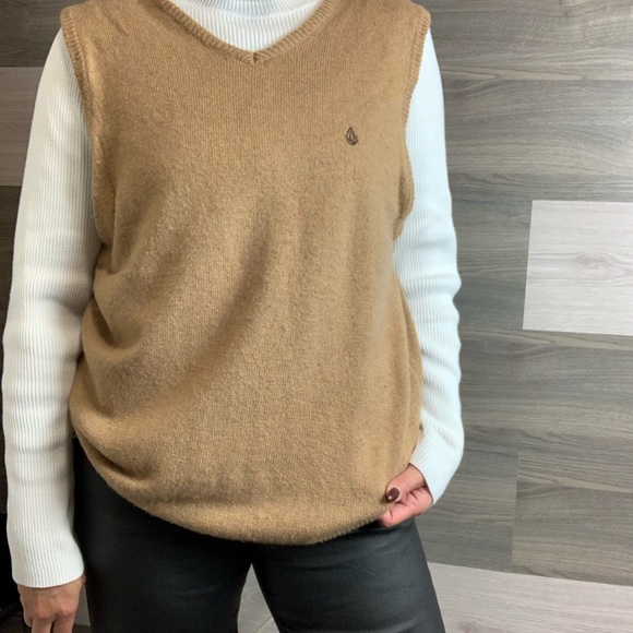 VOLCOM Sweater Vest - Picture 4 of 6